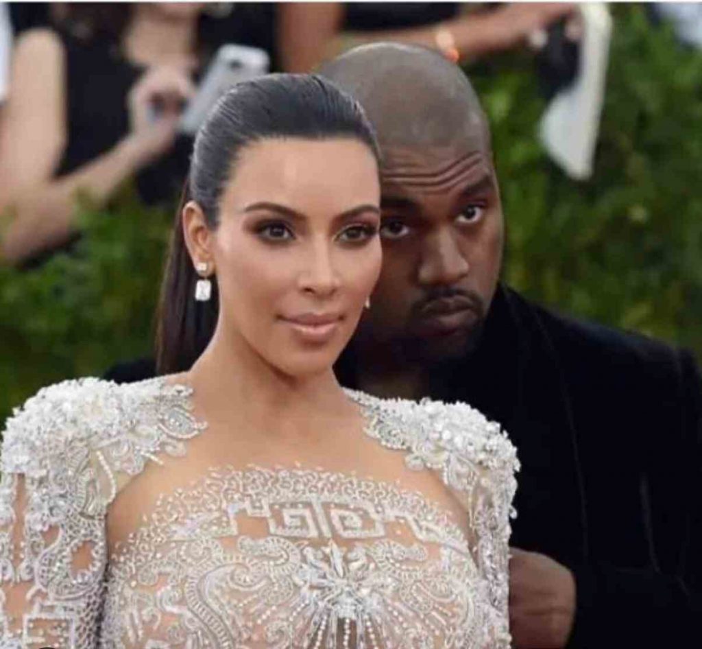Kim Kardashian Files For Divorce From Kanye West Fhm Pakistan